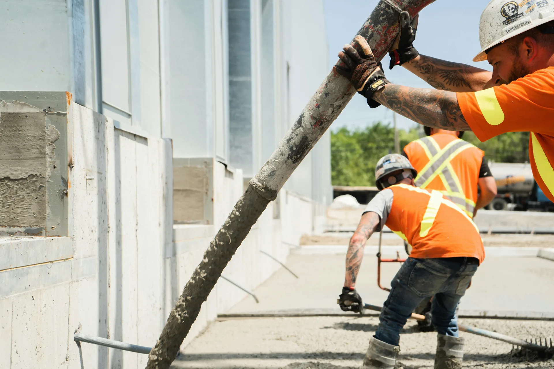 crew casting a tilt-up concrete wall panel in Pittsburgh