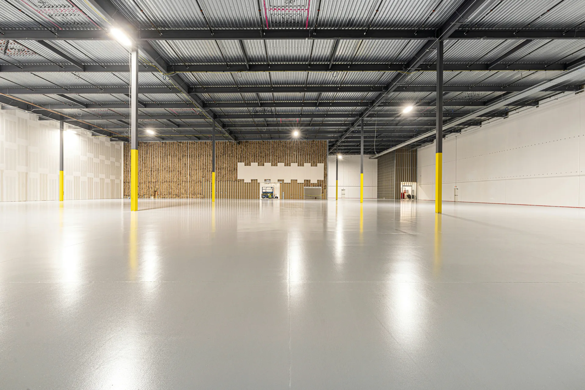 cold-storage warehouse floor with column protectors in Pittsburgh