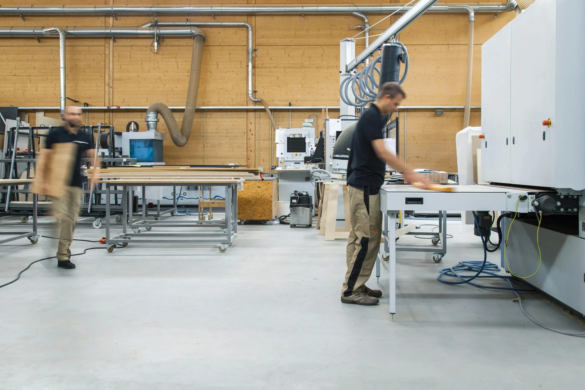 controlled-environment epoxy floor at a Pittsburgh light-industrial facility