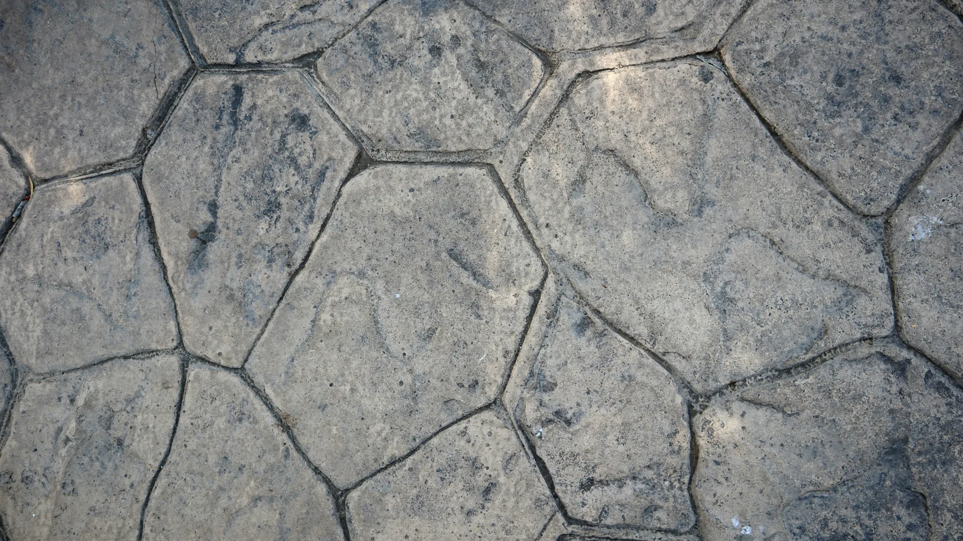 stamped concrete in a fieldstone pattern in Pittsburgh